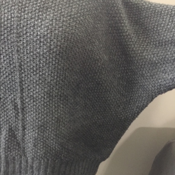 Cropped Grey knit sweater - Picture 14 of 15